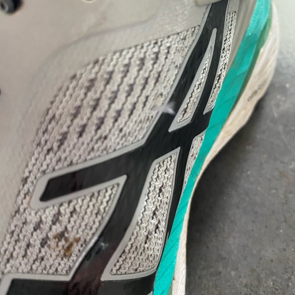 ASICS Women's Gel-Kayano 24 Running Shoe - Picture 9 of 14